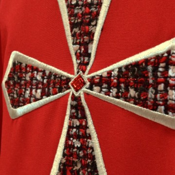 Casula con Croce Ricamata