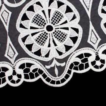 Balza in Macramè Smerlato...