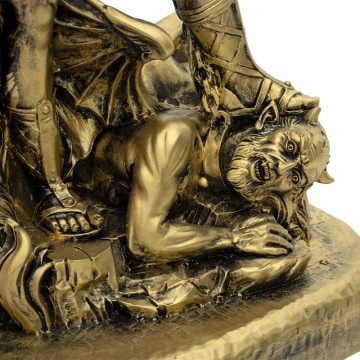 Statua San Michele...