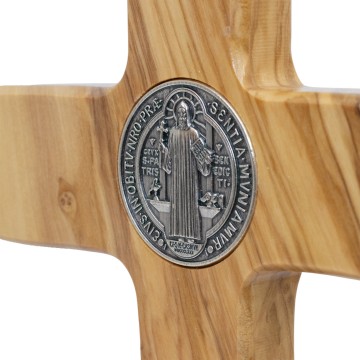 Croce San Benedetto con...