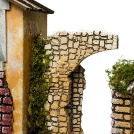 Casolare con Fontana e Luci