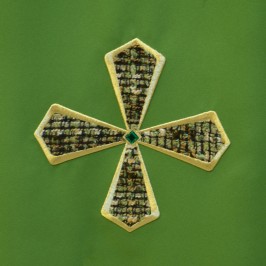 Coprileggio con Croce Ricamata