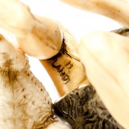 Pastore in Ginocchio con Pecora per il Presepe