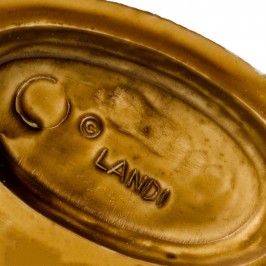 Donna in Ginocchio con Brocca